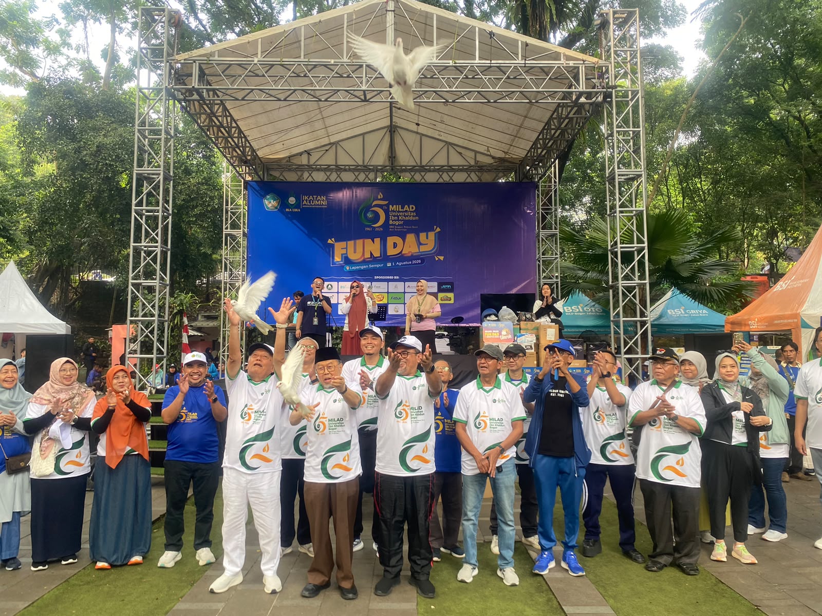 UIKA Bogor Tutup Milad ke-65, Luncurkan Program Orang Tua Asuh Pendidikan Tinggi untuk Warga Kurang Mampu